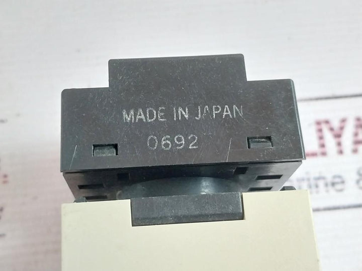Fuji Electric Pxz4Tay2-1Vc75 Temperature Controller With Base Tp411Sba