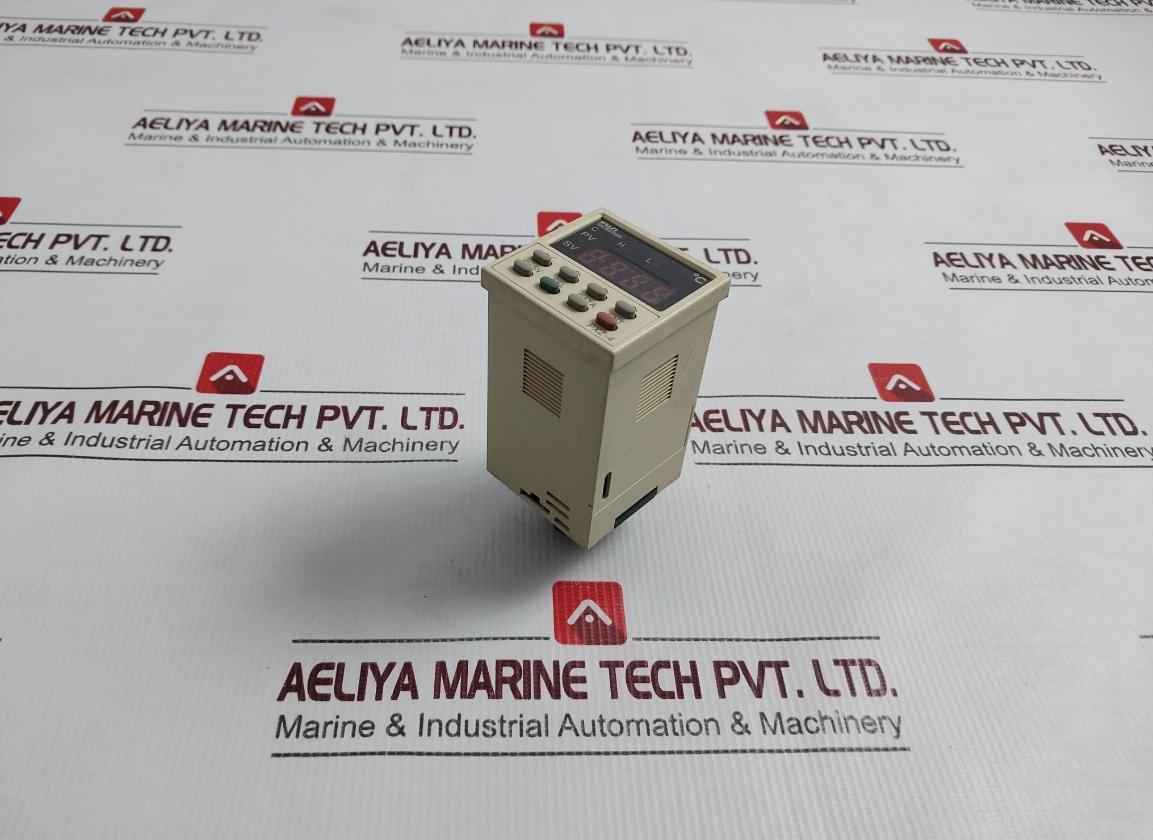 Fuji Electric Pxz4tay2-5v000 Temperature Controller 100-240vac-50/60hz