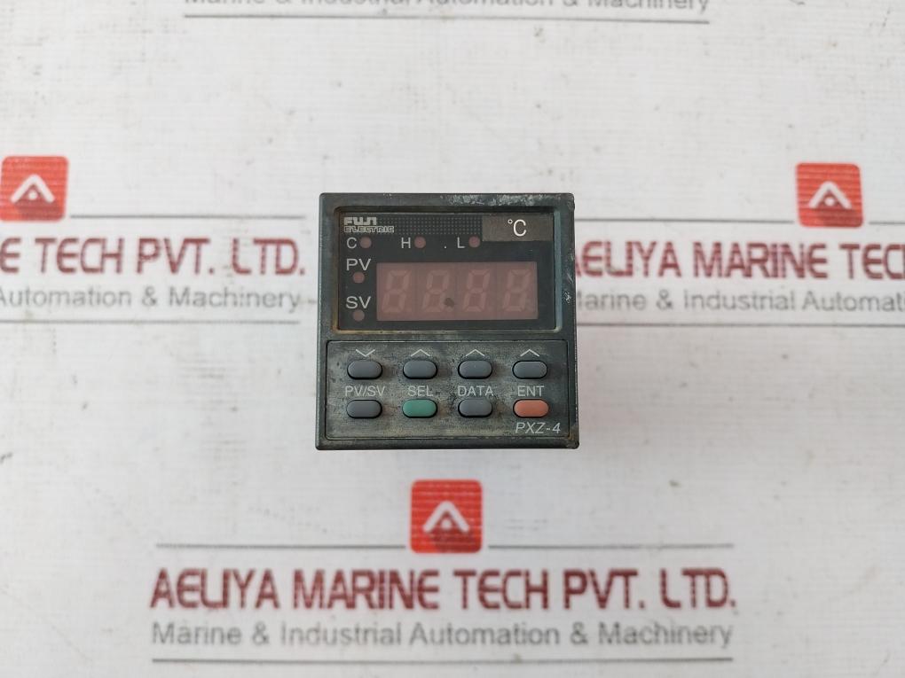 Fuji Electric Pxz4Tay2-5Vc26-d Temperature Controller 100-240Vac 50/60Hz 15Va