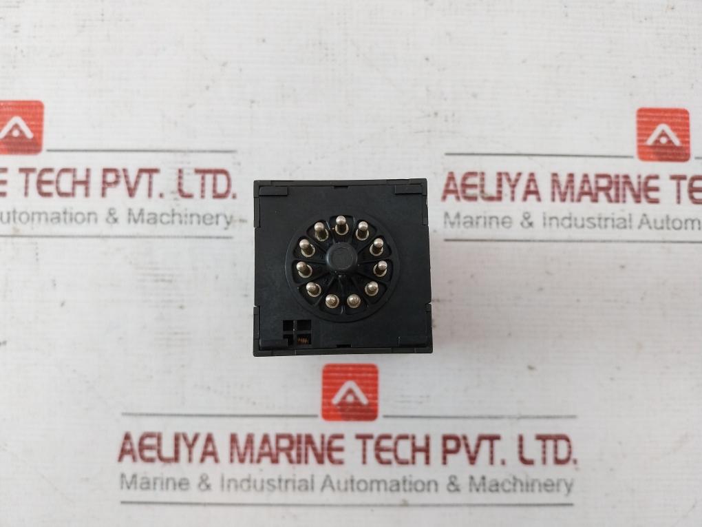 Fuji Electric Pxz4Tay2-5Vc26-d Temperature Controller 100-240Vac 50/60Hz 15Va