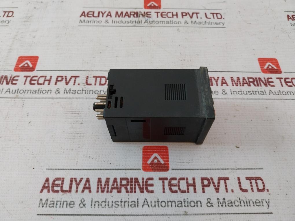 Fuji Electric Pxz4Tay2-5Vc26-d Temperature Controller 100-240Vac 50/60Hz 15Va