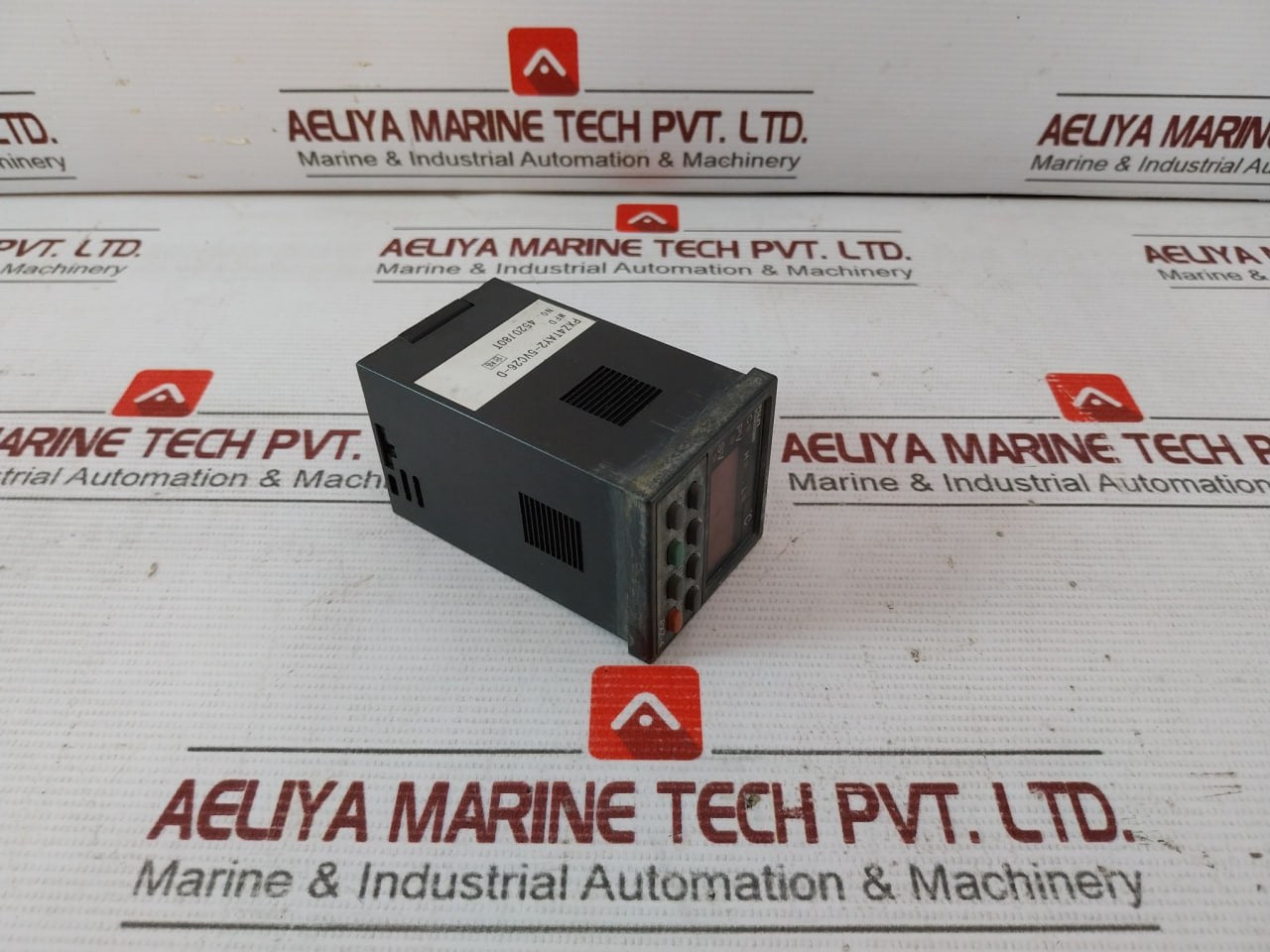 Fuji Electric Pxz4Tay2-5Vc26-d Temperature Controller 100-240Vac 50/60Hz 15Va