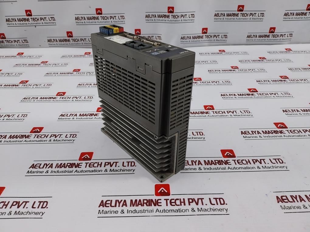 Fuji Electric Ryc401D3-vvt2 Single Phase Servo Amplifier 200-230V 50/60Hz