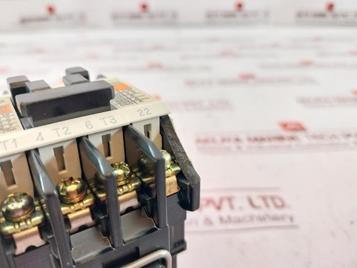 Fuji Electric Sc-03 [11] Magnetic Contactor 4Nc0A0#01 20A 100-110V 60Hz