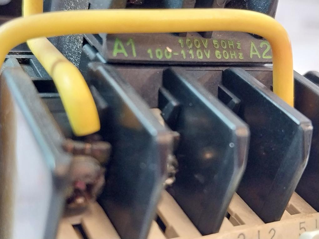 Fuji Electric Sc-05 Contactor With Tr-0N 50Hz 100V