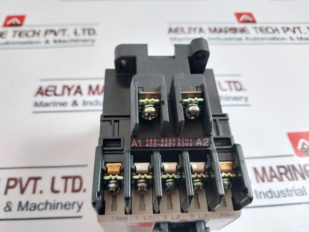 Fuji Electric Sc-05 Magnetic Contactor Sc-05 [13] Nk88T409