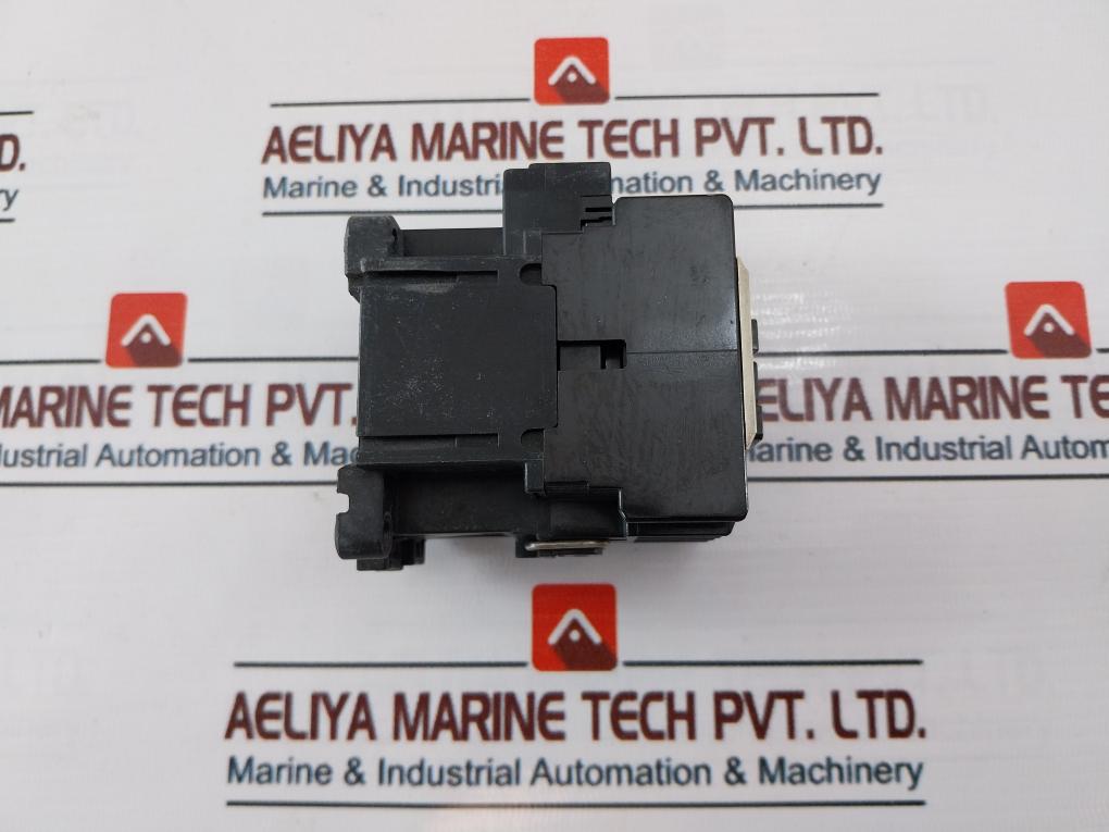 Fuji Electric Sc-05 [13]/4Nc0G0 Magnetic Contactor 20A