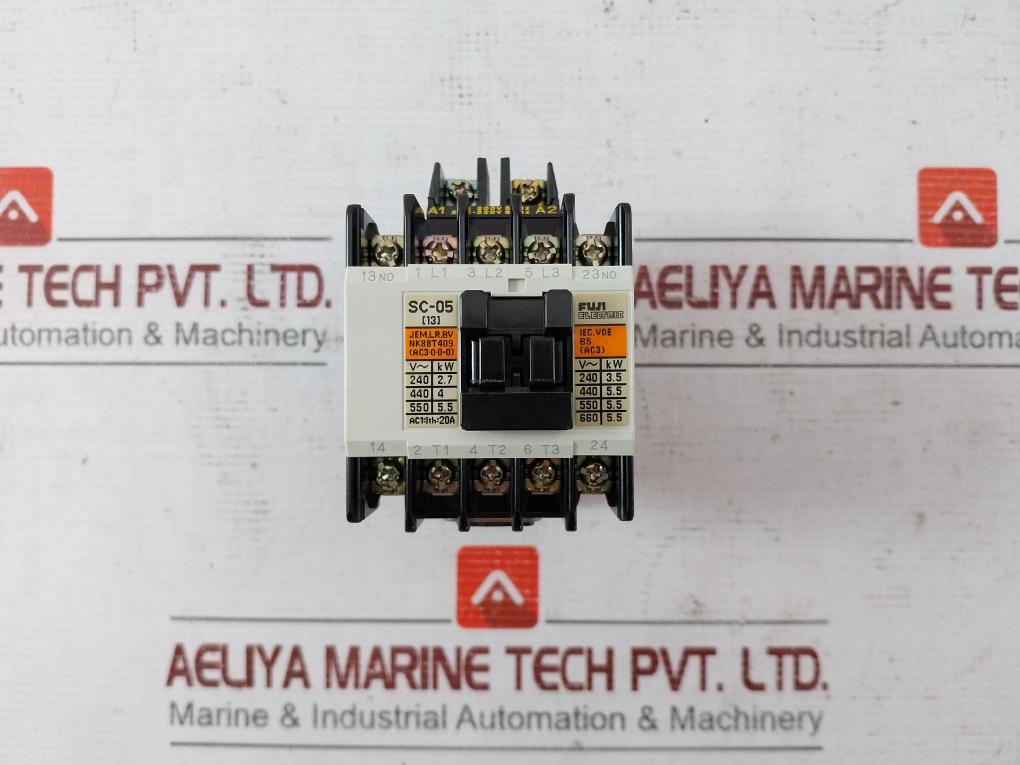 Fuji Electric Sc-05 [13] Magnetic Contactor Nk88T409 F07168054E 200-220V 60Hz