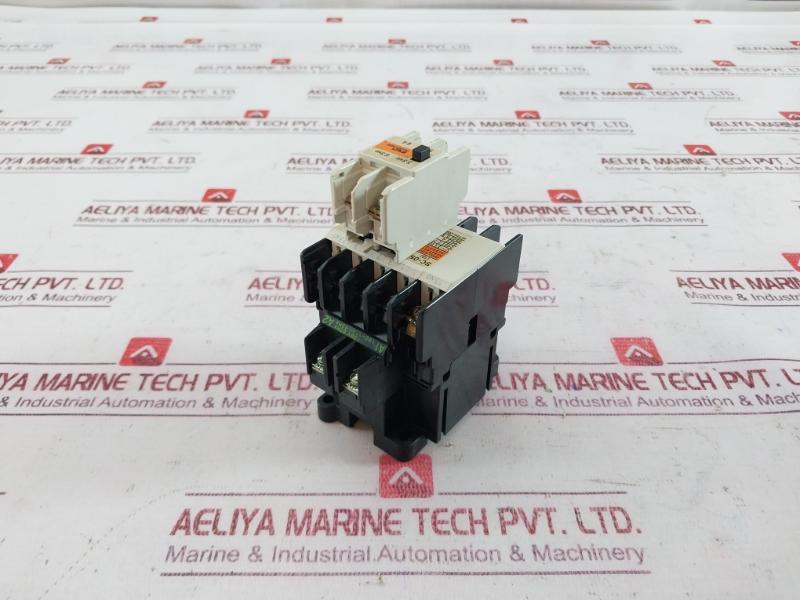 Fuji Electric Sc-05 [13] Magnetic Contactor Sz-a20 Nk88T409 13A 100-110V 60Hz