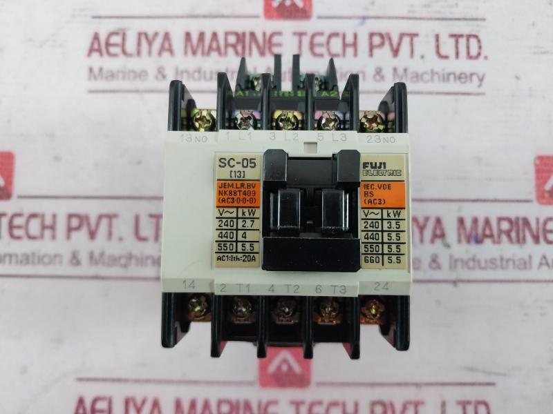 Fuji Electric Sc-05 [13] Magnetic Contactor Sz-a20 Nk88T409 13A 100-110V 60Hz