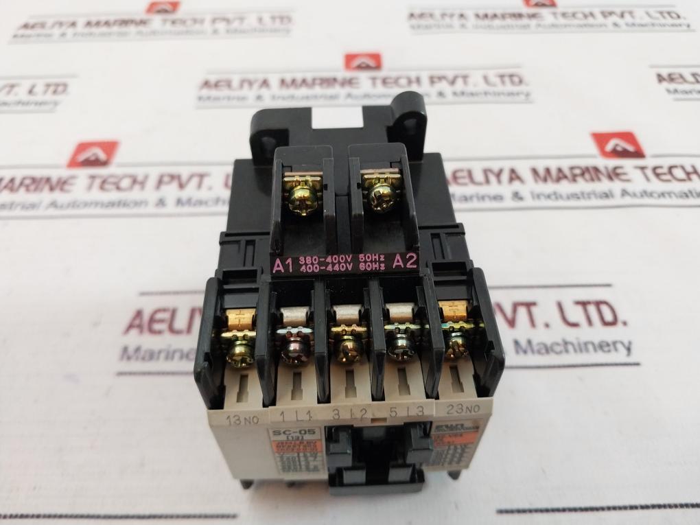 Fuji Electric Sc-05 [13] Operated Magnetic Contactor 20A 380-400V 50Hz