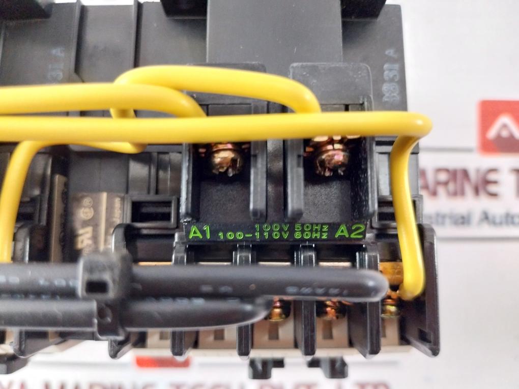 Fuji Electric Sc-05 (13)/Sz-rm Magnetic Contactor 20A 100-110V