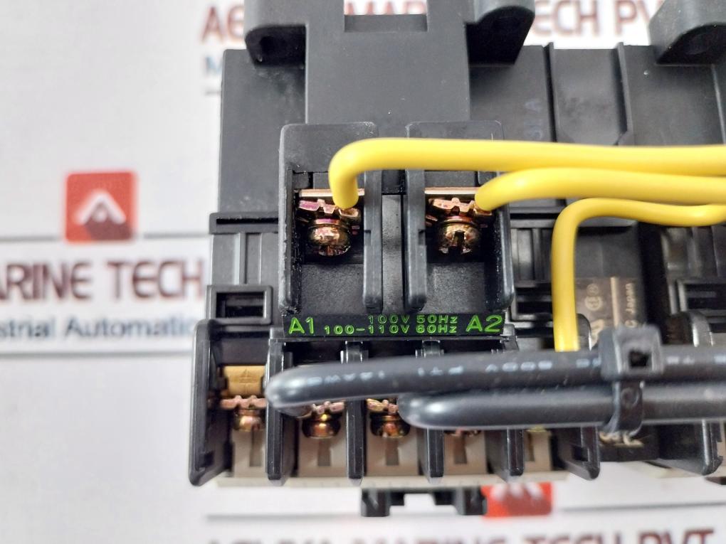 Fuji Electric Sc-05 (13)/Sz-rm Magnetic Contactor 20A 100-110V