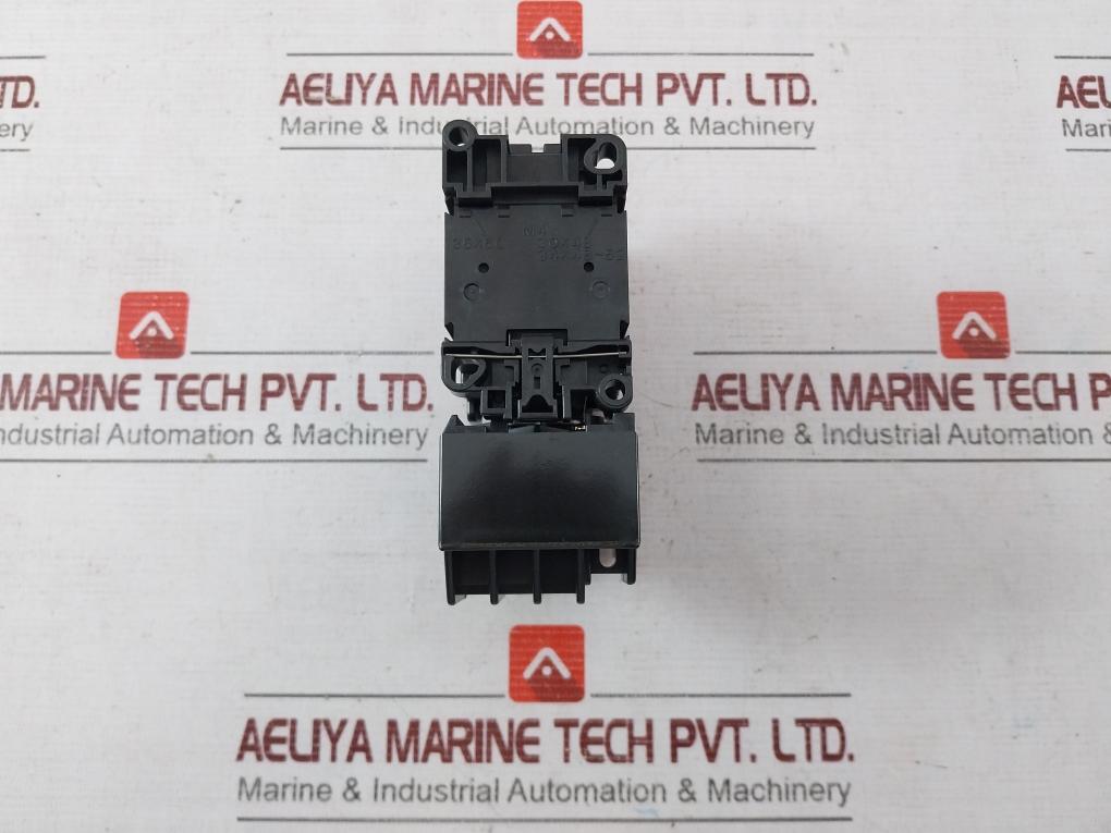 Fuji Electric Sc-0 [13] Magnetic Contactor 4Nc0F0 600V Ac A600, Q300 7-11A