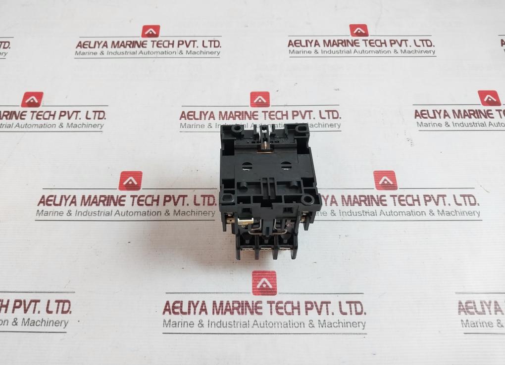 Fuji Electric Sc-1N [26] Magnetic Contactor 4Nc0T0 10206 50A 26A 200-220V 60Hz