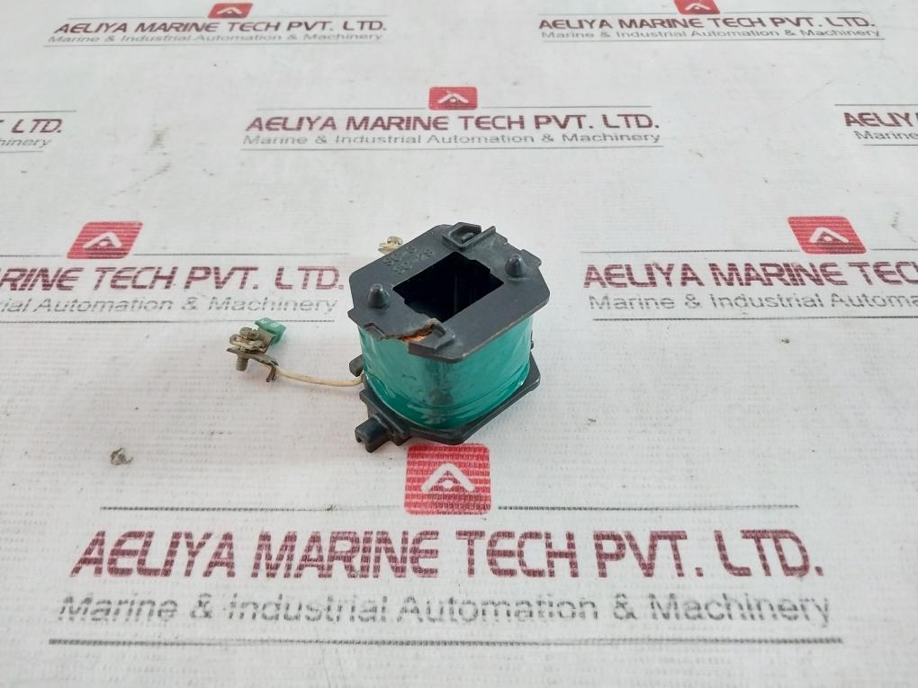 Fuji Electric Sc-2S Magnetic Contactor 100V Ac Coil Sc-3 S5 Series