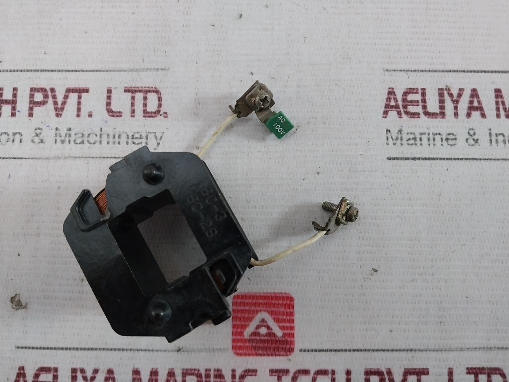 Fuji Electric Sc-2S Magnetic Contactor 100V Ac Coil Sc-3 S5 Series