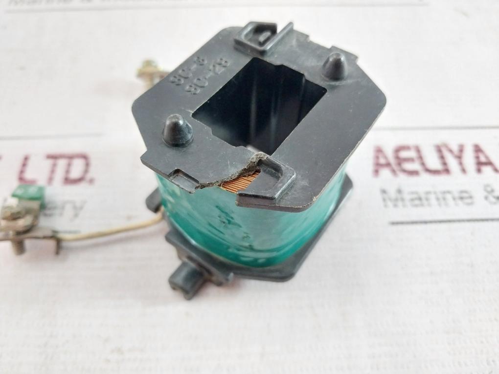 Fuji Electric Sc-2S Magnetic Contactor 100V Ac Coil Sc-3 S5 Series