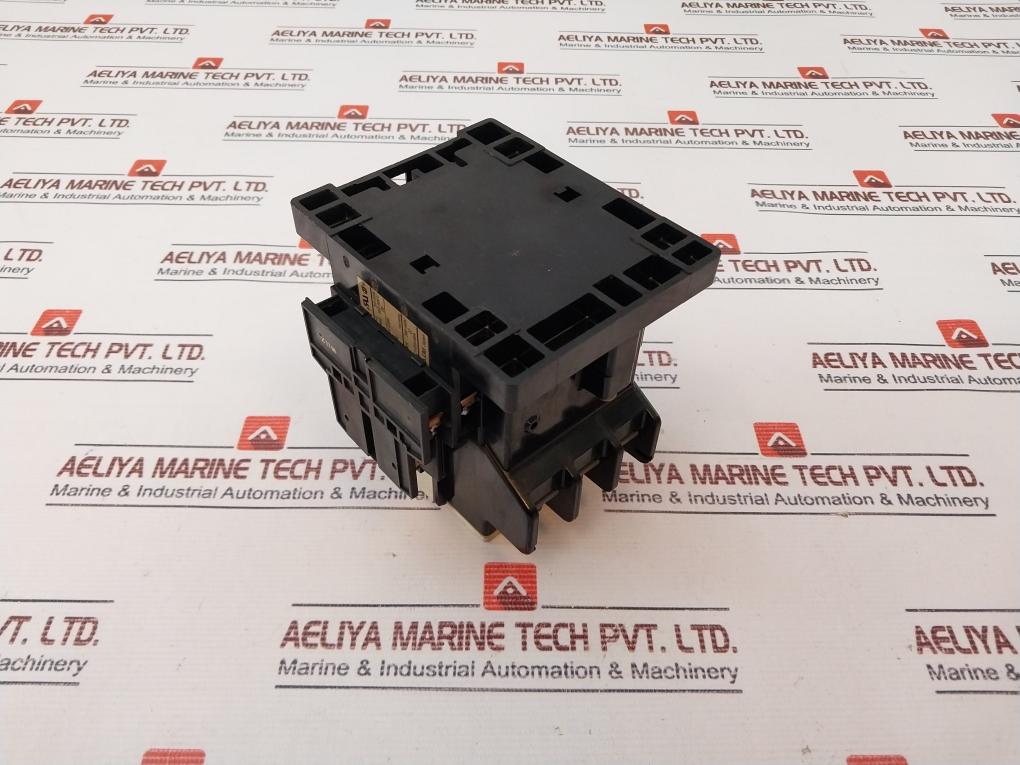Fuji Electric Sc-2sn Magnetic Contactor 380-440v 50a