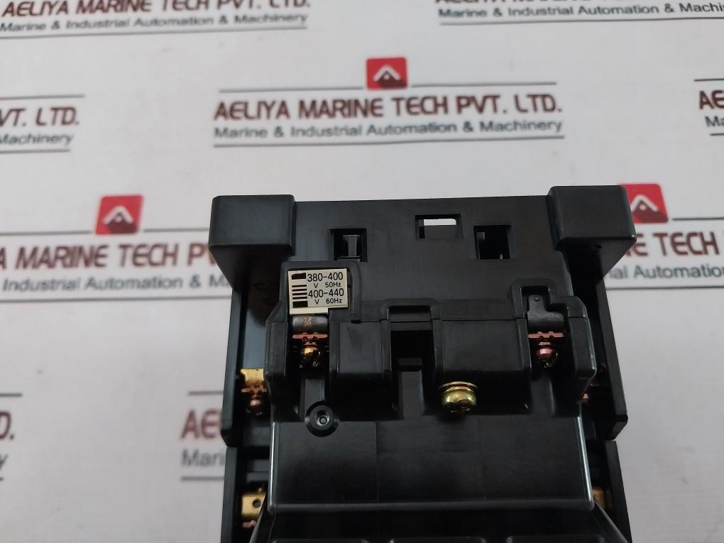 Fuji Electric Sc-2Sn [50] Magnetic Contactor 50A 380-400V 50Hz