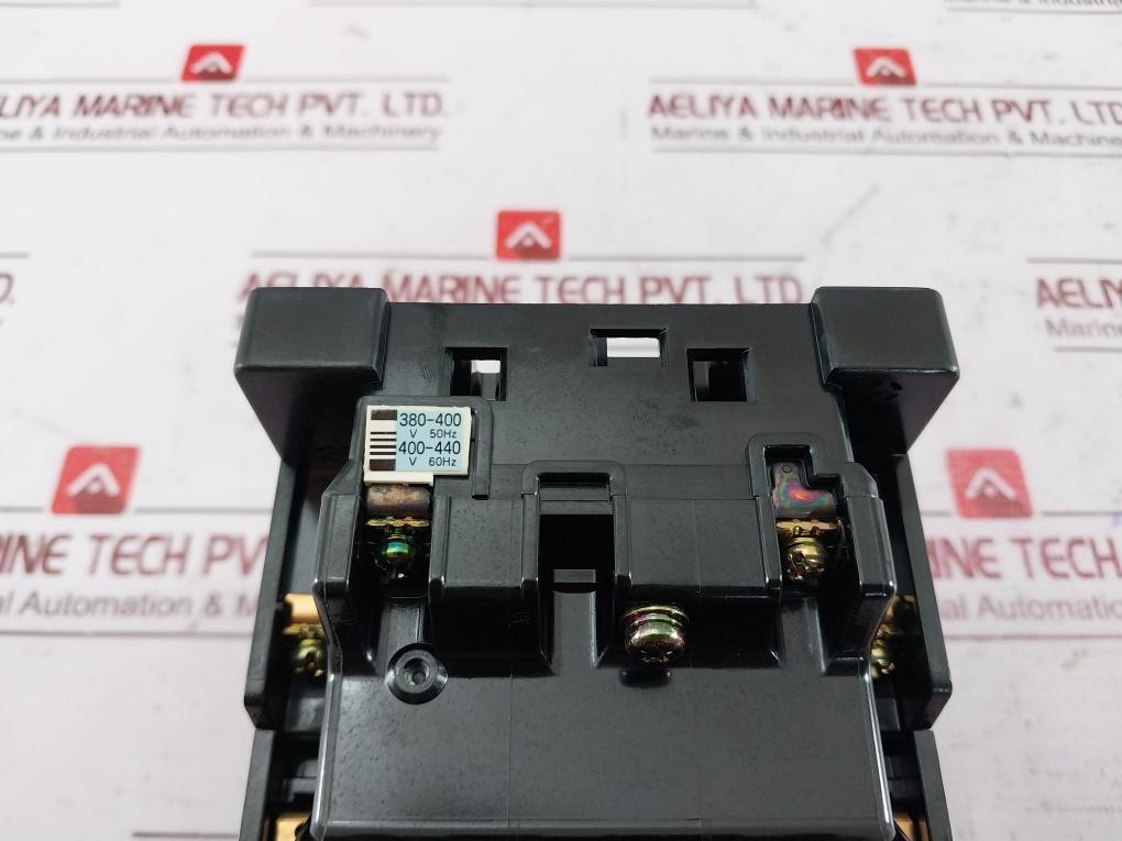 Fuji Electric Sc-2Sn (50) Thermal Overload Relay Magnetic Contactor 50A 380-400V
