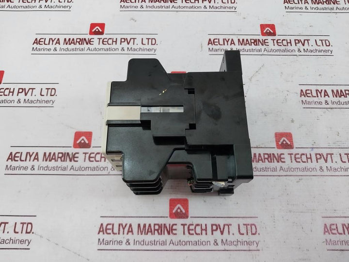 Fuji Electric Sc-2Sn (50) Thermal Overload Relay Magnetic Contactor 50A 380-400V