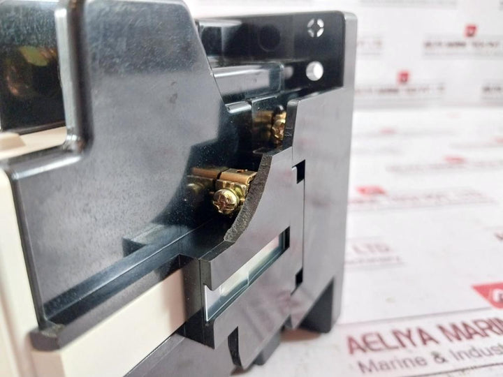 Fuji Electric Sc-2Sn (50) Thermal Overload Relay Magnetic Contactor 50A 380-400V