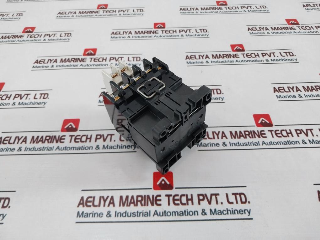 Fuji Electric Sc-5-1 [19] Magnetic Contactor With Sz-a11 Auxiliary Contact Block