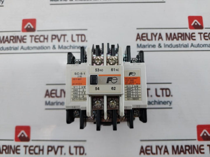 Fuji Electric Sc-5-1 [19] Magnetic Contactor With Sz-a11 Auxiliary Contact Block
