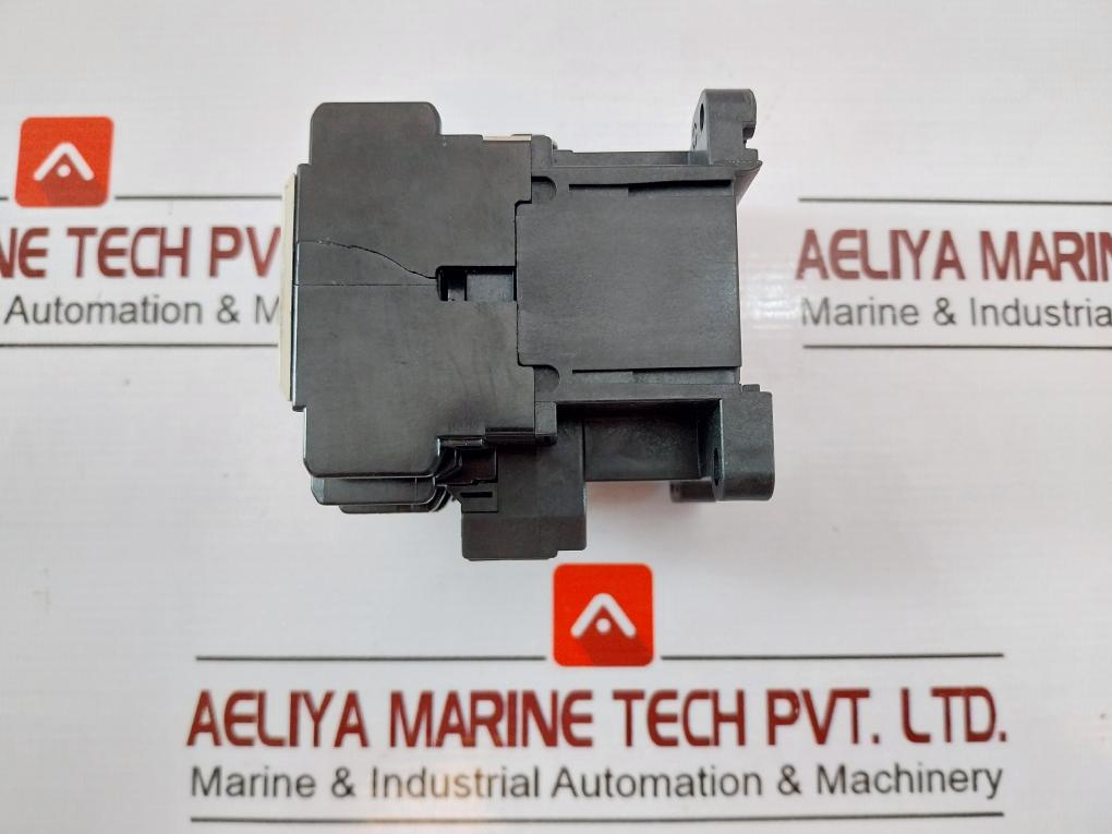 Fuji Electric Sc-5-1 Magnetic Contactor 4Nc0H0#20 380-400V 50Hz