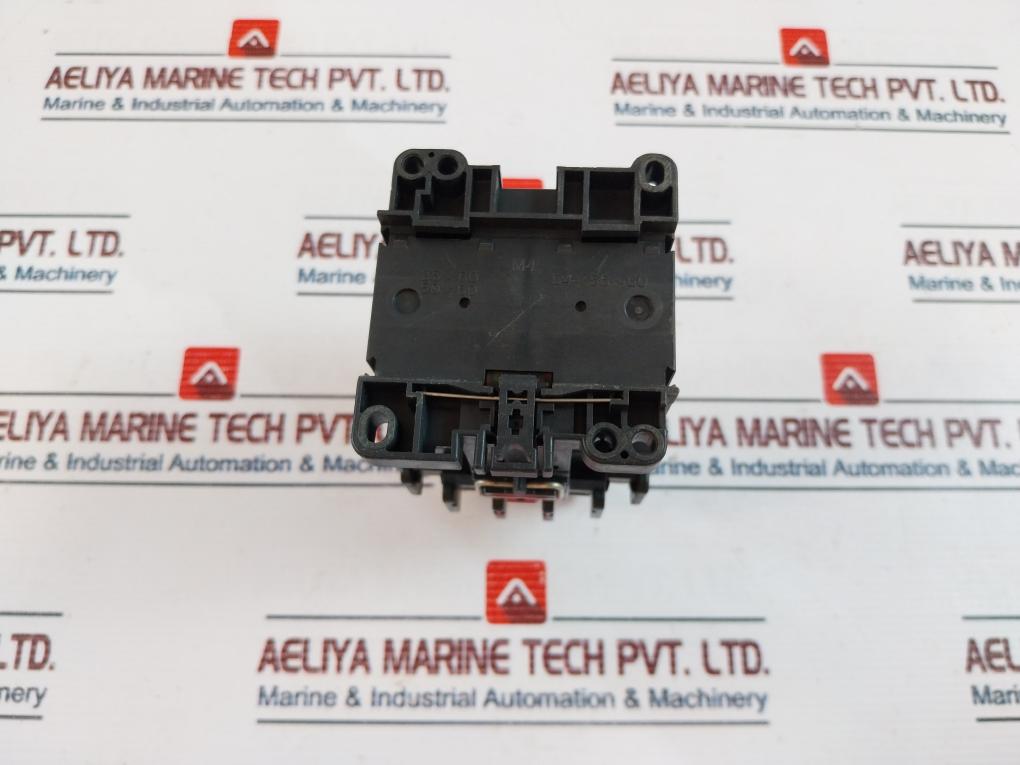 Fuji Electric Sc-5-1 Magnetic Contactor W/ Sz-a22 Contact Block