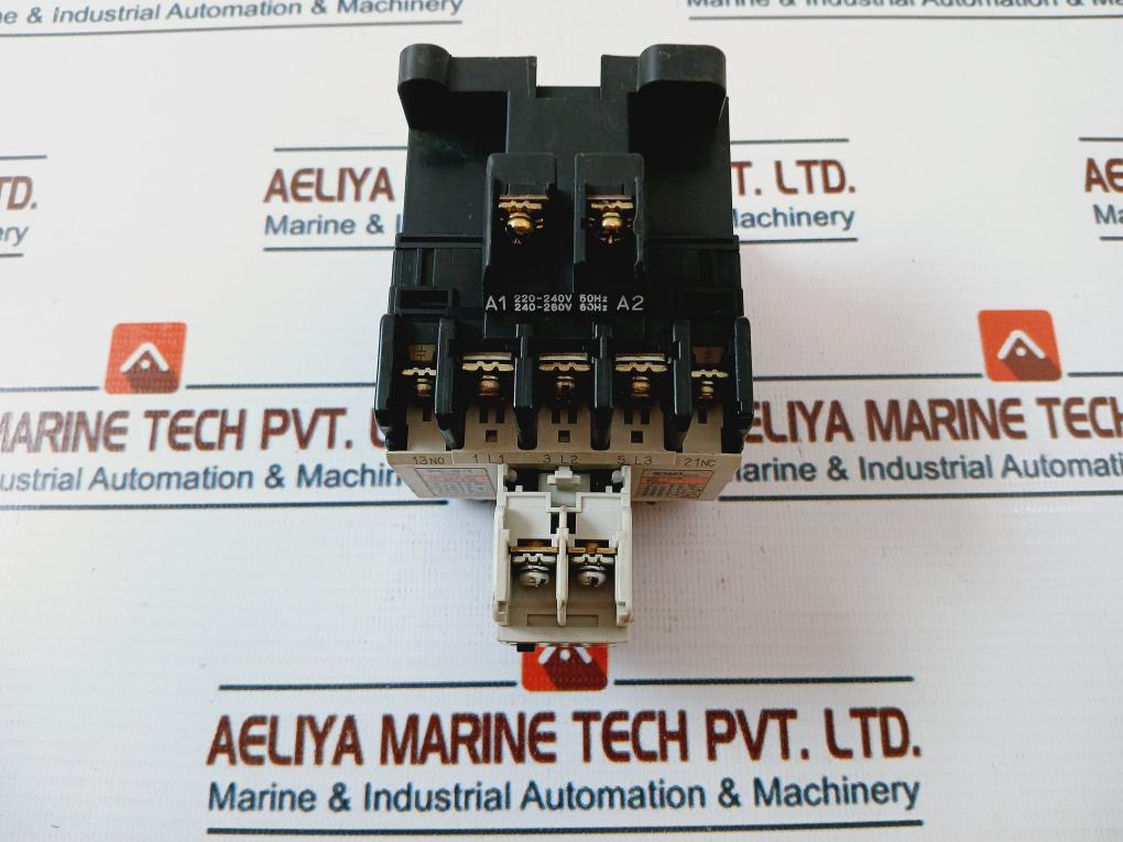 Fuji Electric Sc-5-1 Magnetic Contactor With Sz-a11 Auxiliary Contact Block