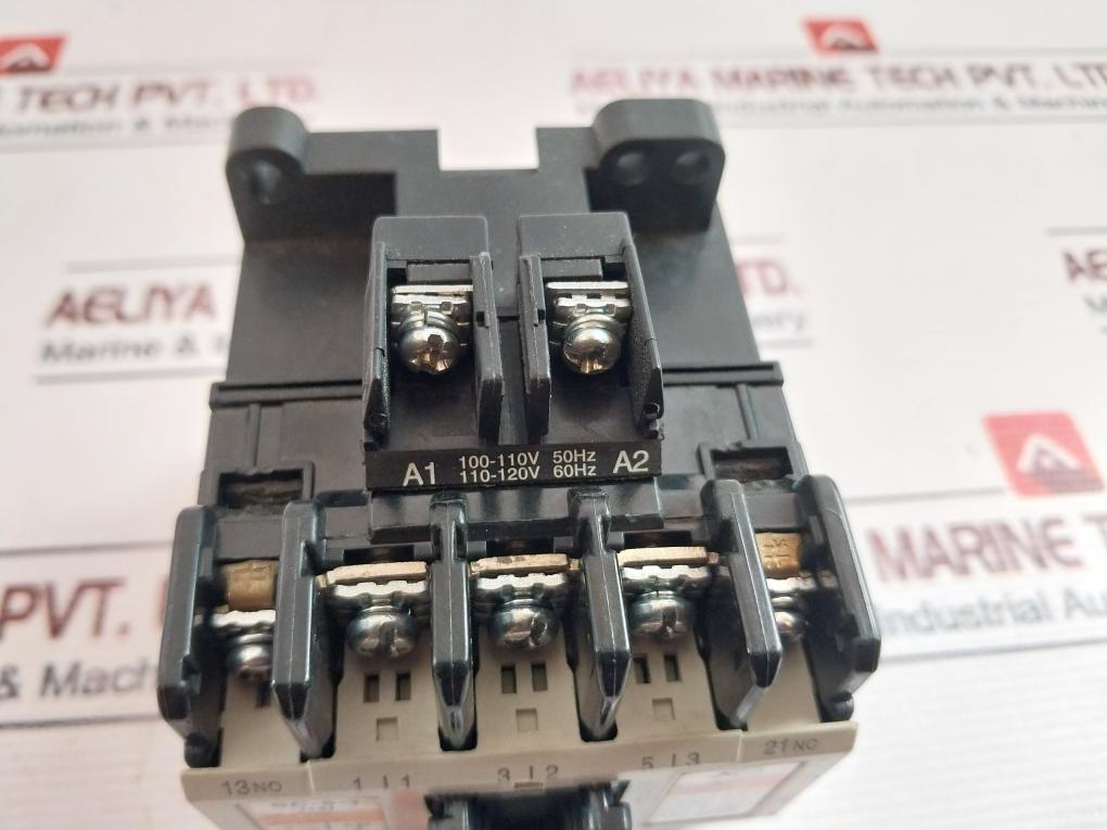 Fuji Electric Sc-5-1 [19] Magnetic Contactor 32A 690V