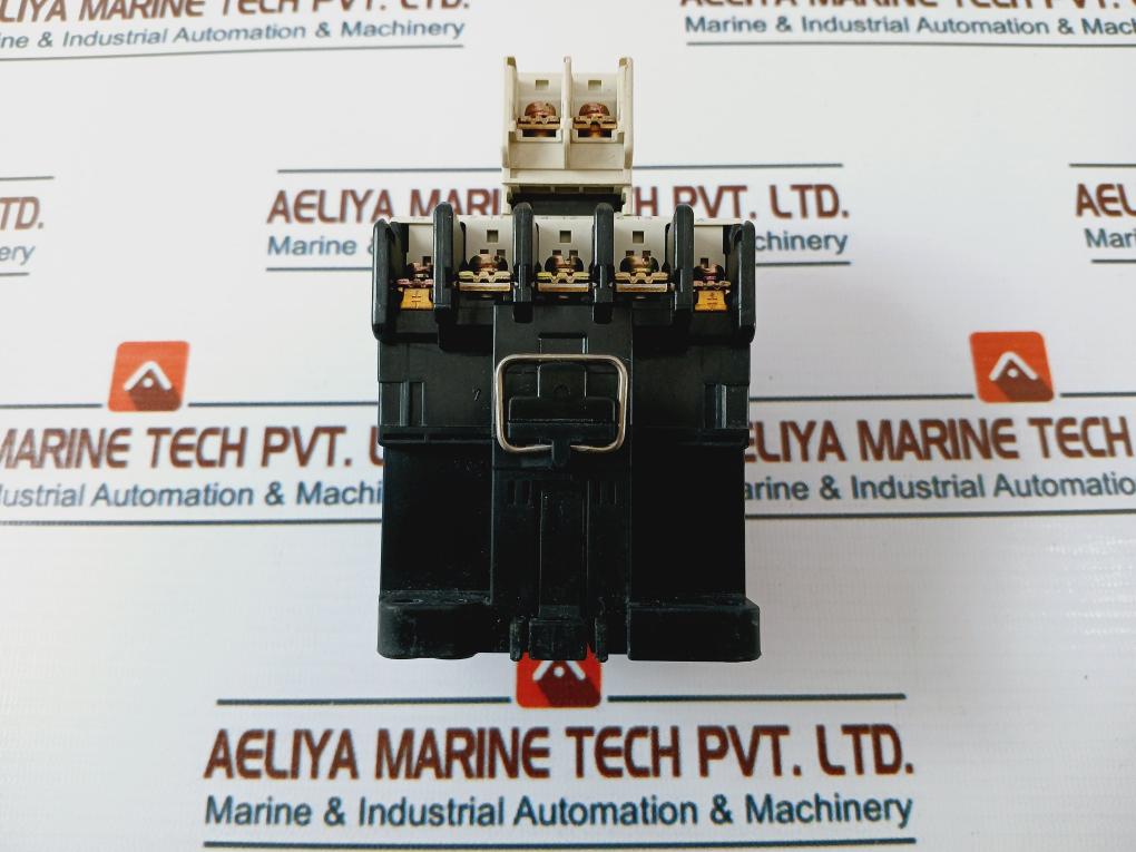 Fuji Electric Sc-5-1 [19] Contactor With Sz-a11 Auxiliary Contact Block