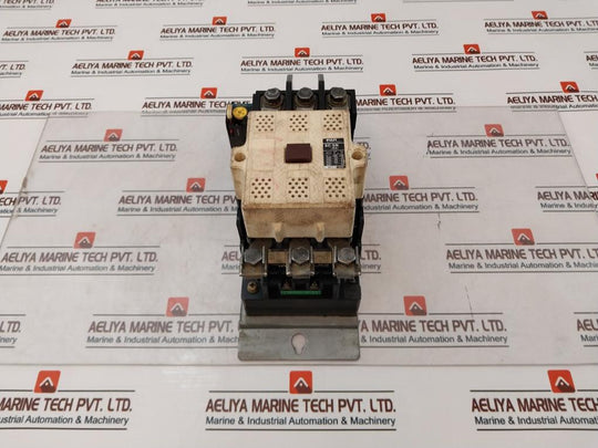 Fuji Electric Sc-5N [93] Magnetic Contactor 150A 100-127V 50/60Hz