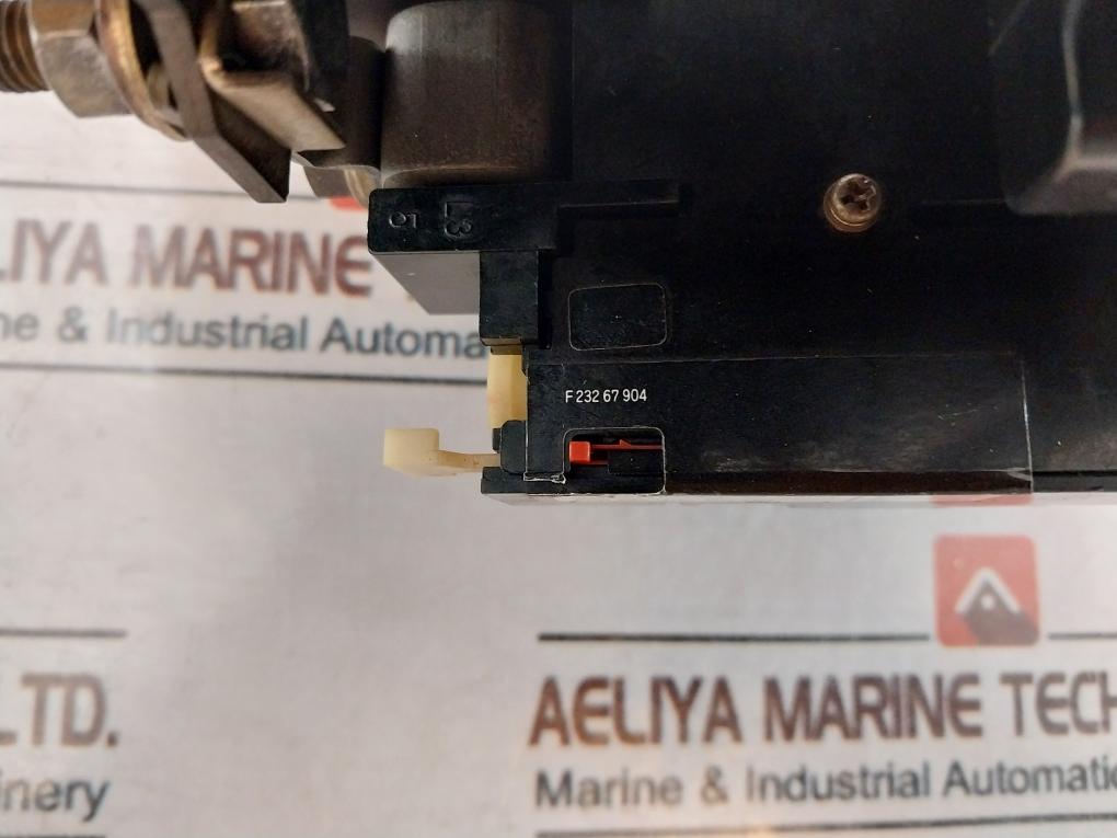 Fuji Electric Sc-5N [93] Magnetic Contactor 150A 100-127V 50/60Hz