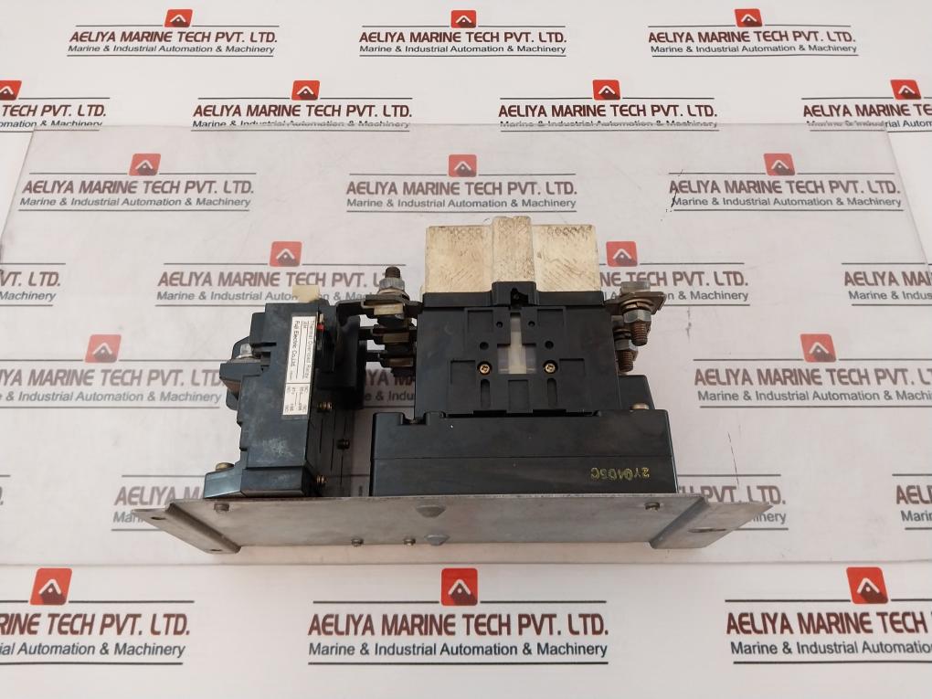 Fuji Electric Sc-5N [93] Magnetic Contactor 150A 100-127V 50/60Hz
