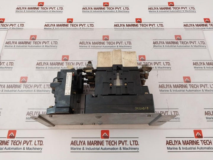 Fuji Electric Sc-5N [93] Magnetic Contactor 150A 100-127V 50/60Hz