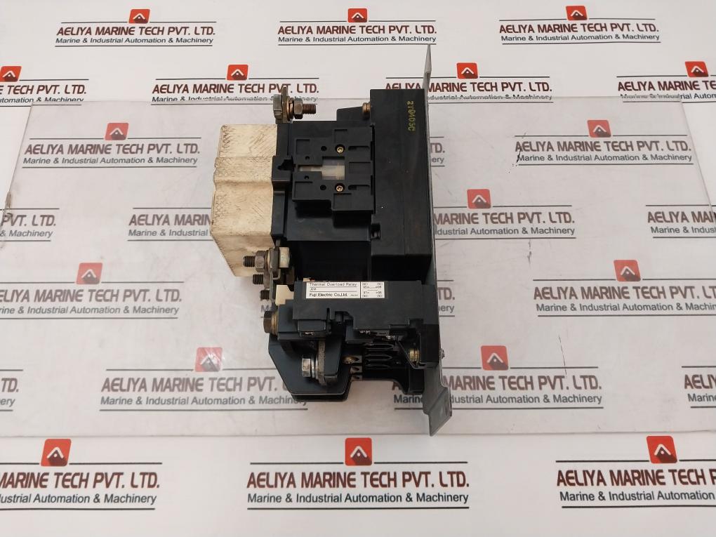 Fuji Electric Sc-5N [93] Magnetic Contactor 150A 100-127V 50/60Hz