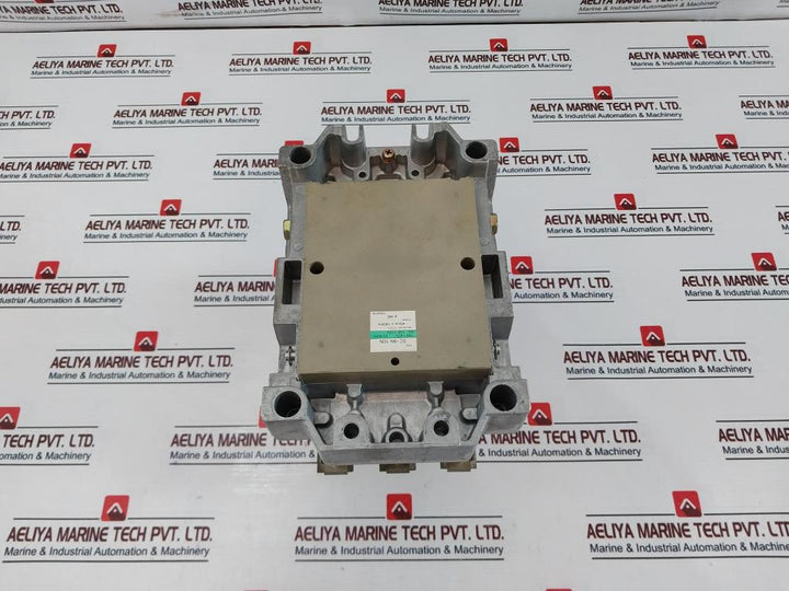 Fuji Electric Sc-8N [180] Magnetic Contactor 260A 100-127V 50/60Hz