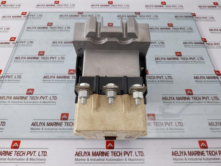 Fuji Electric Sc-8n [180] Magnetic Contactor 260a