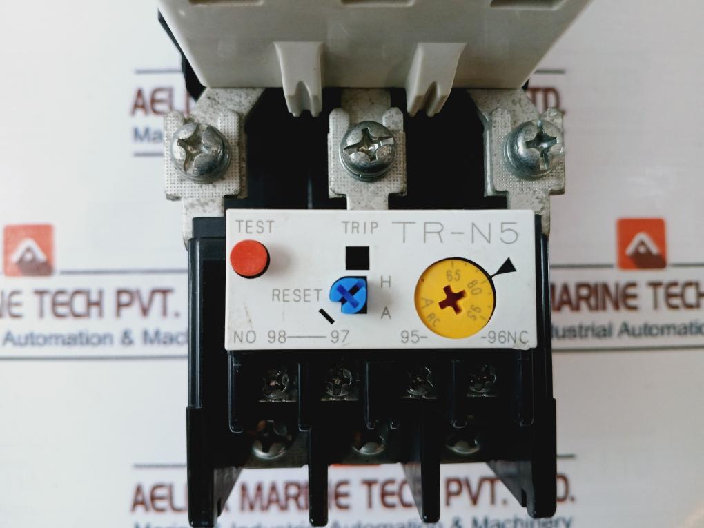 Fuji Electric Sc-n5A [93] Contactor With Thermal Overload Relay