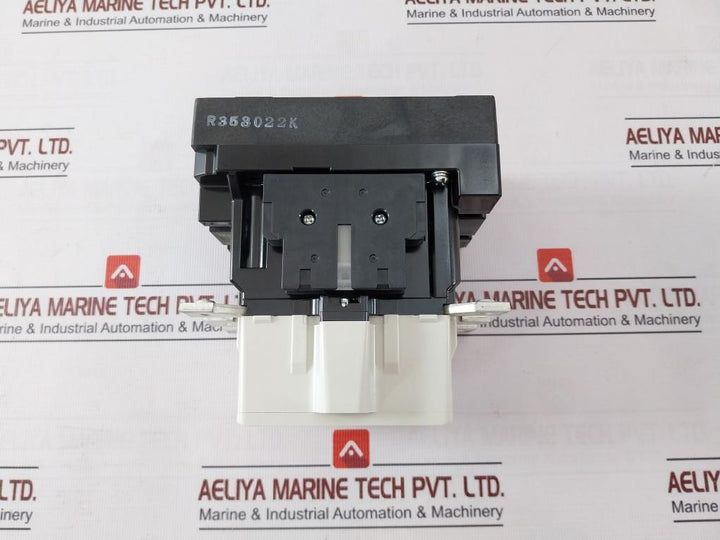 Fuji Electric Sc-n5 [93] Magnetic Contactor Dc 200-240V Ac 200-250V 50/60Hz