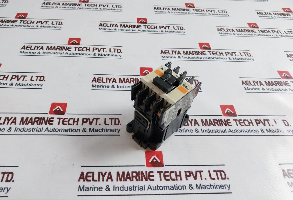 Fuji Electric SH-4 Auxiliary Contactor 200V 50Hz 200-220V 60Hz