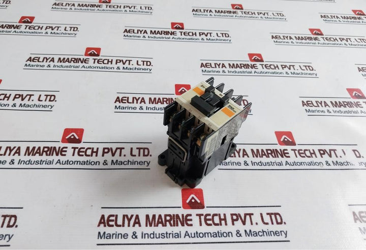 Fuji Electric SH-4 Auxiliary Contactor 200V 50Hz 200-220V 60Hz