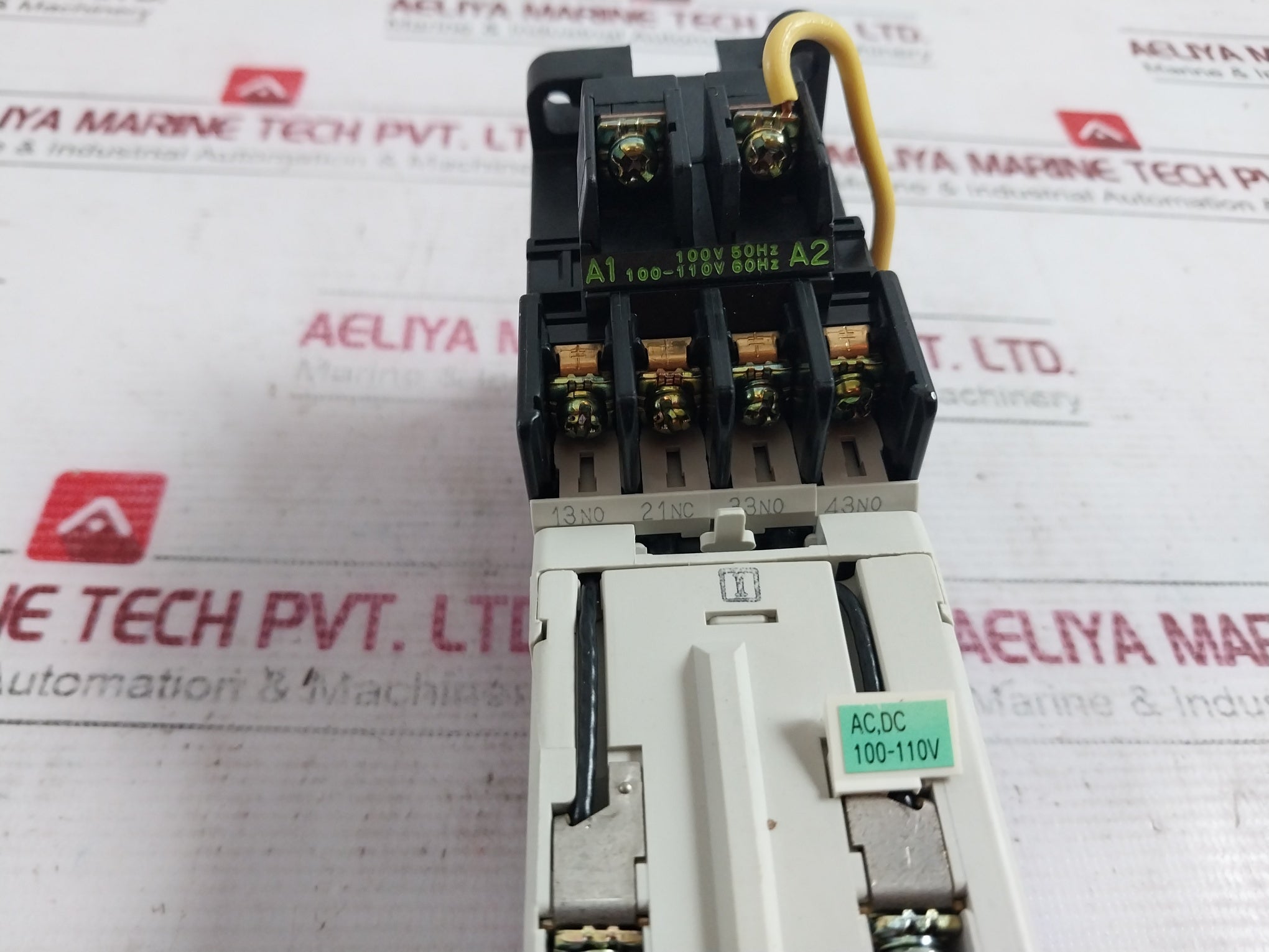 Fuji Electric Sh-4/V Auxiliary Relay Latch Unit Assy 100-110V 60Hz Vde0660