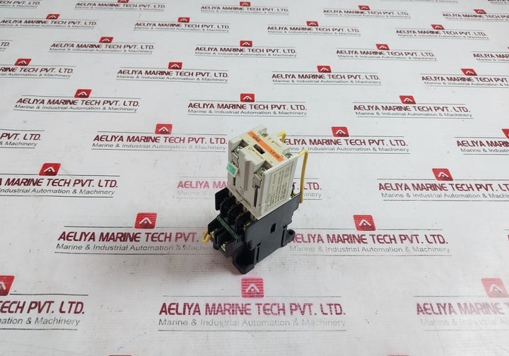 Fuji Electric Sh-4/V Auxiliary Relay Latch Unit Assy 100-110V 60Hz Vde0660