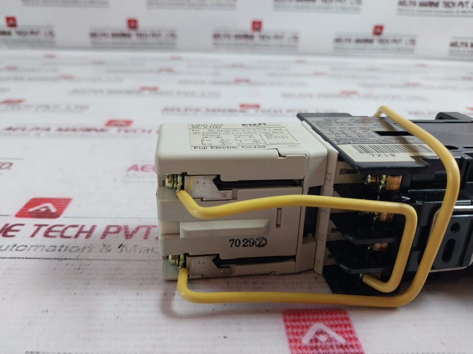 Fuji Electric Sh-4/V Auxiliary Relay Latch Unit Assy 100-110V 60Hz Vde0660