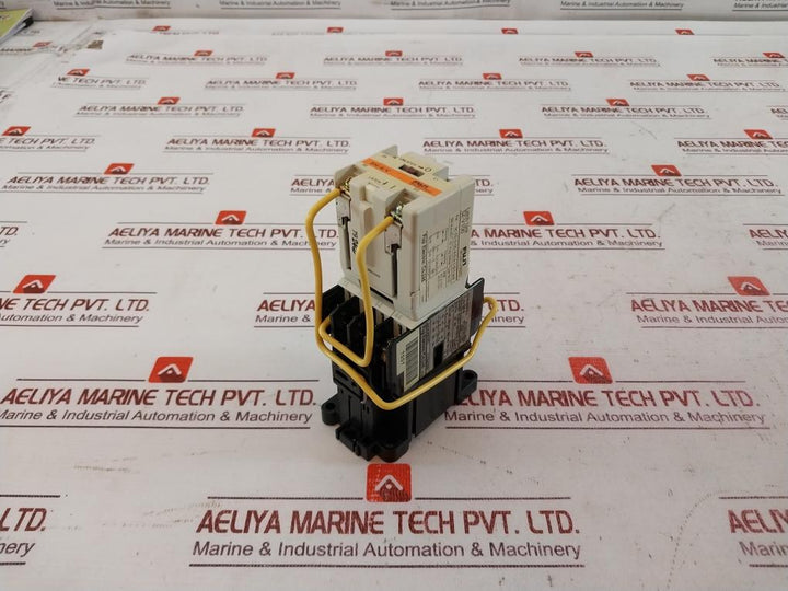 Fuji Electric Sh-4/V Contact Auxiliary Relay A600 Q300 Ac Dc 100-110V Iec 337-1