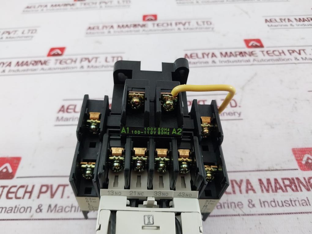 Fuji Electric Sh-4/V Contactor Auxiliary Relay 100-110V Coil 4No3Nc